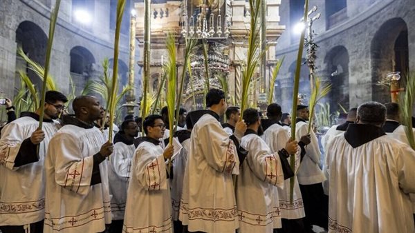 آلاف المسيحيين في