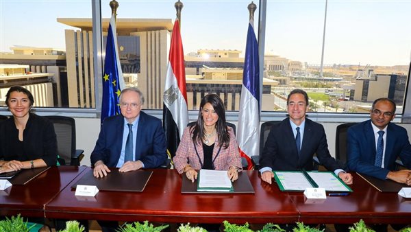 توقيع اتفاق 