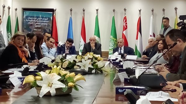 مؤتمر صحفي للأكاديمية