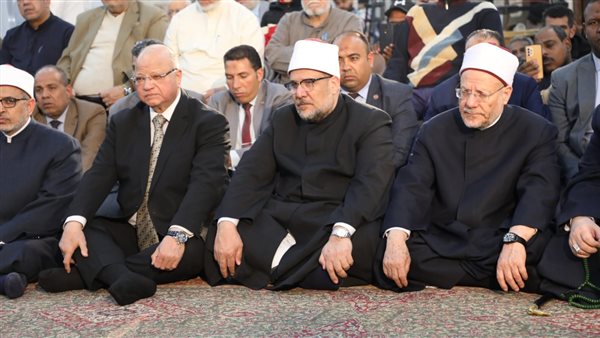 وزير الاوقاف ومحافظ