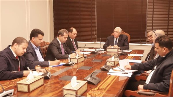 وزير الزراعة مع البعثة