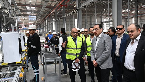 رئيس الوزراء يتفقد