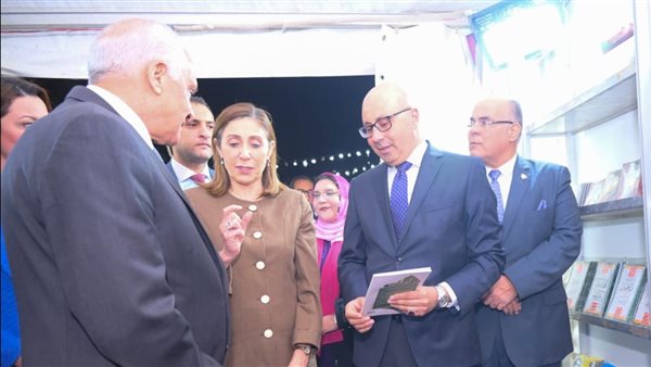 وزيرة الثقافة 