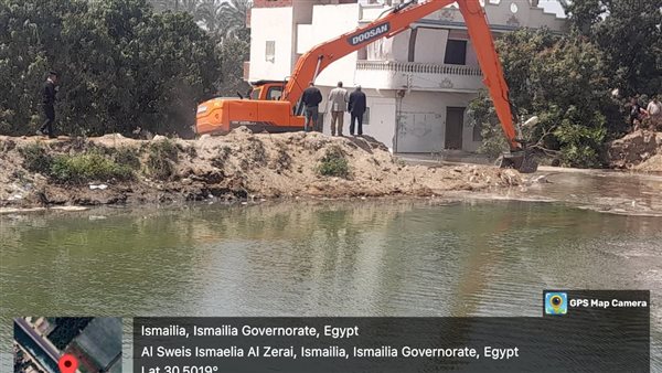 قطع بجسر ترعة السويس