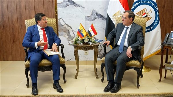 وزير البترول يستقبل 