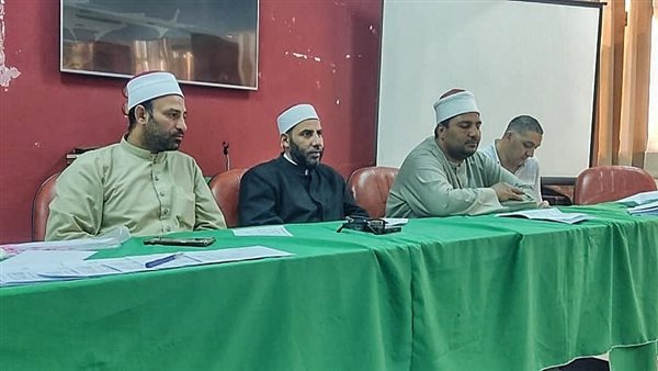 52 متسابقا يتنافسون