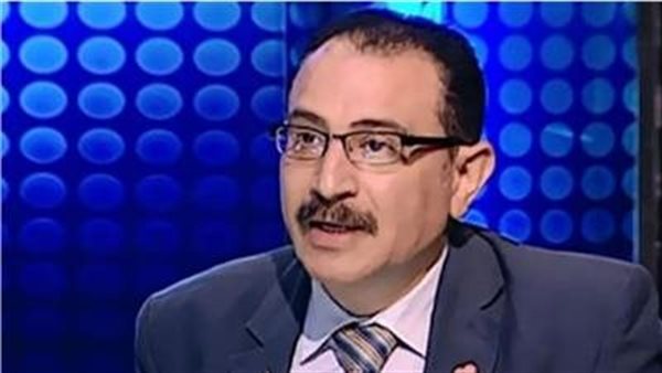 دكتور طارق فهمي 