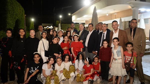 الاحتفال يوم اليتيم