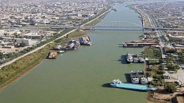  أول خط بحري  بين