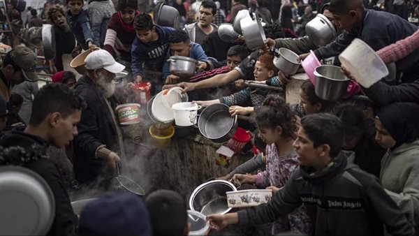 سكان غزة يعانون من