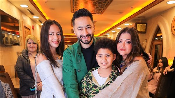 حماده هلال واسرته