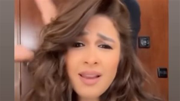 ياسمين عبد العزيز