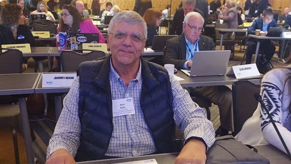 الدكتور عمرو عدلى