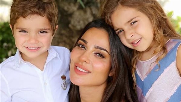 نادين نسيب نجيم وأولادها