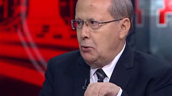 الكاتب الصحفى عبد