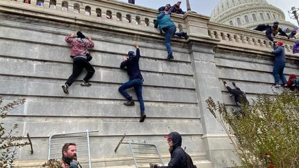 اقتحام انصار ترامب