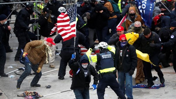 جانب من أعمال الشغب