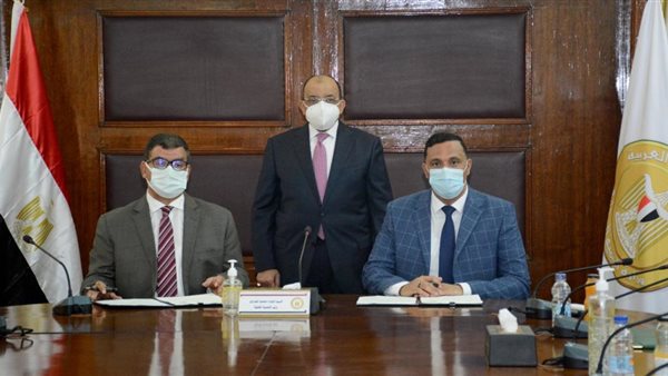 جانب من مراسم التوقيع