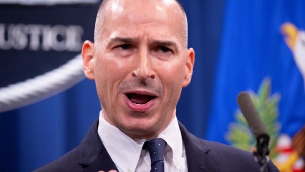  مايكل شيروين القائم