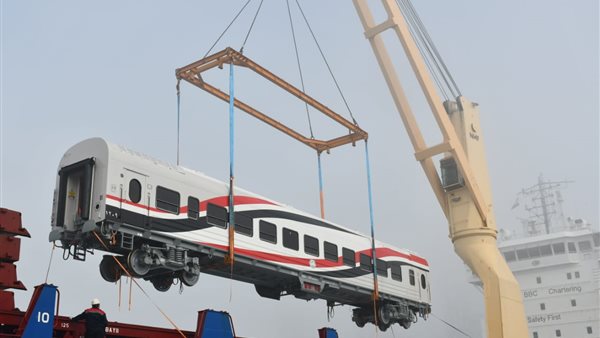 عربات قطار جديدة