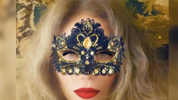 الفنانة نيكول سابا