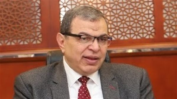 وزير القوى العاملة