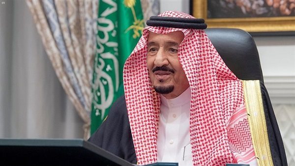 الملك سلمان خادم