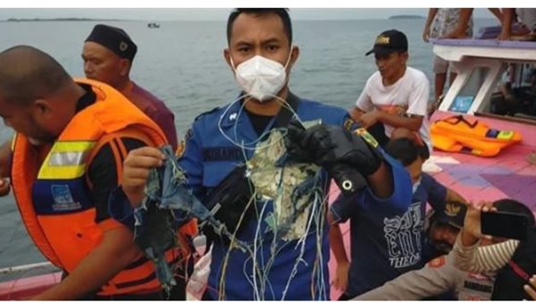 الطائرة المنكوبة