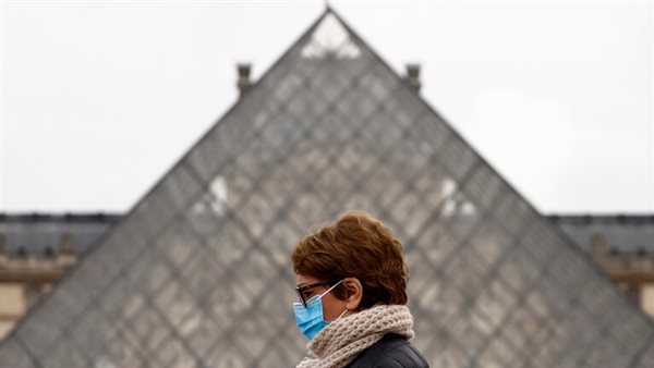 فيروس كورونا يتفشى