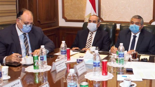 وزير الطيران المدنى