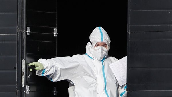 فيروس كورونا يتفشى