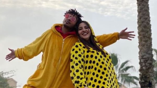 الفنانة مي كساب وزوجها