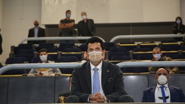 الدكتور أشرف صبحي