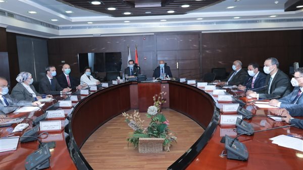 وزير النقل كامل الوزير