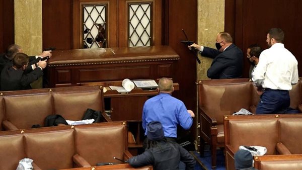 جانب من الأحداث في