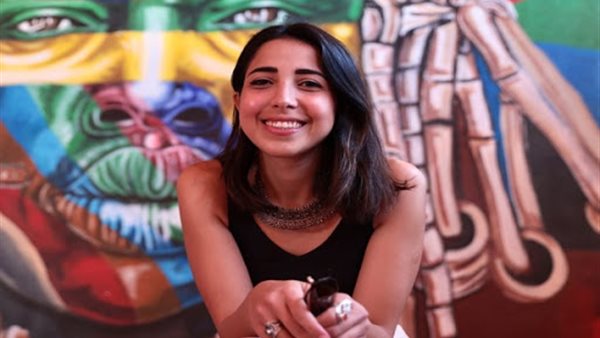 المطربة مي كمال