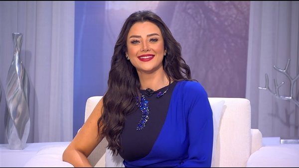 ياسمين عبد العزيز