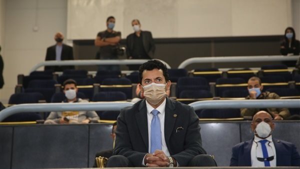 الدكتور أشرف صبحي