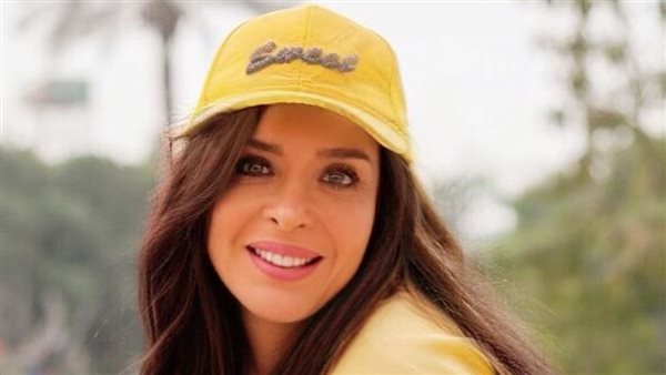 الراقصة دينا 