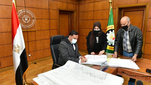 الدكتور أيمن مختار