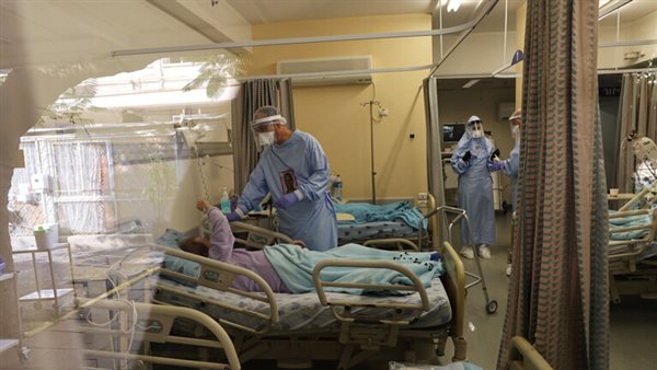 فيروس كورونا يتفشى