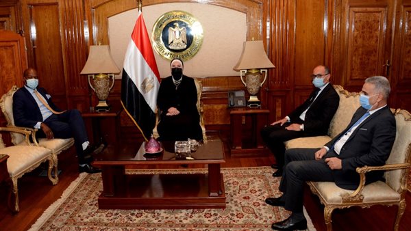 نيفين جامع وزيرة