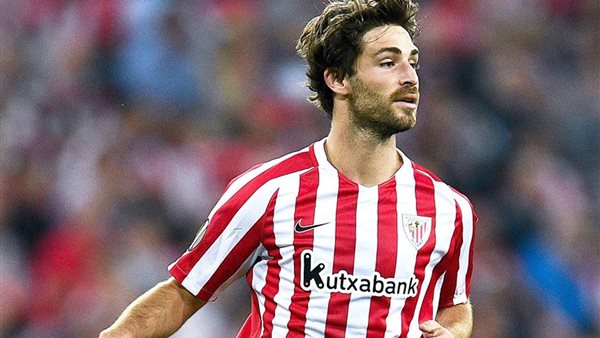 ييراي ألفاريز مدافع