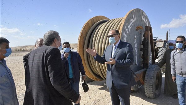 محافظ الفيوم_ جانب