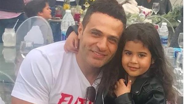 محمد نور وبنته 