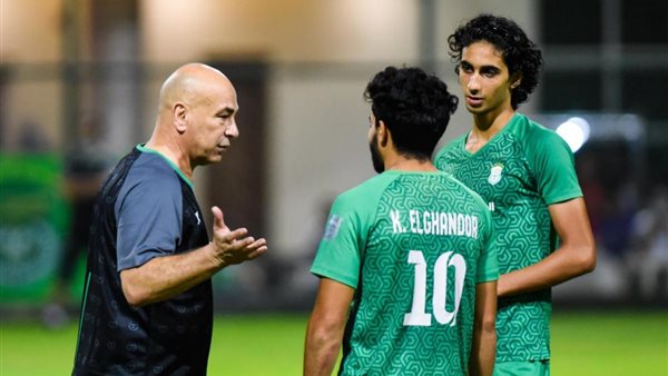 حسام حسن مع اللاعبين