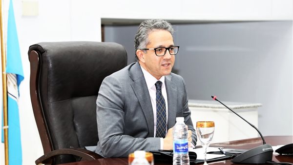 الدكتور خالد العناني