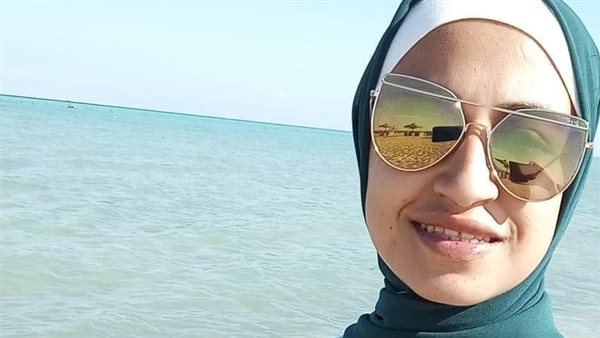 فتاة النزهة 