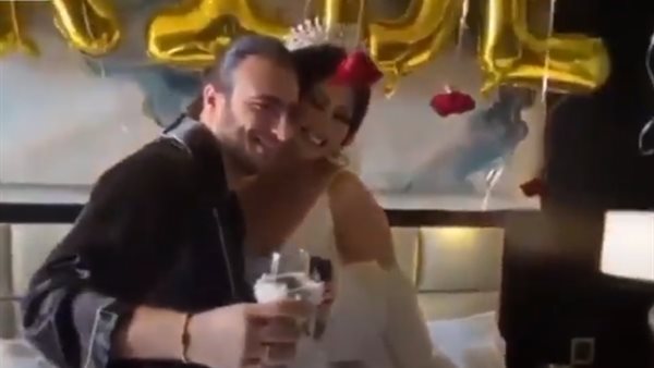 العريس والعروسة 