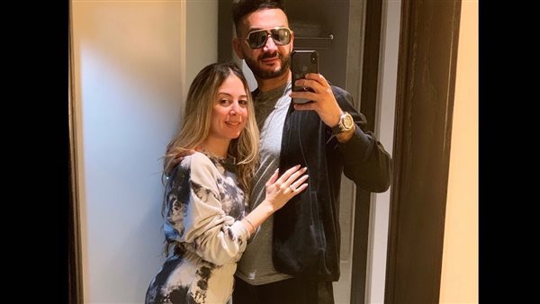 نادر حمدي وزوجته